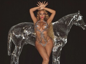 Beyoncé olyan szexi fotókkal ünnepli új albumát, hogy belepirulsz