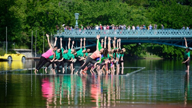 A hétvégén a Városligeti-tavon jógáztunk