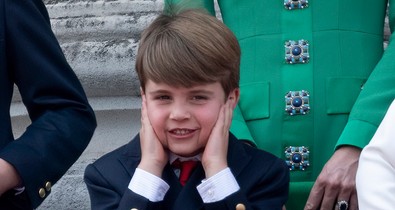 Friss szülinapi fotó! Elképesztő, mekkorát nőtt a 6 éves Lajos herceg