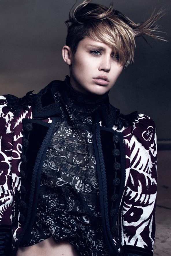 Miley már volt Marc Jacobs-arc. A következő te leszel?