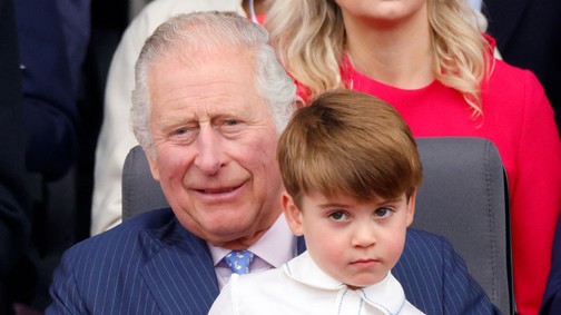 Károly király kétségbeesetten látni akarja az unokáit, szívszorító oka van rá