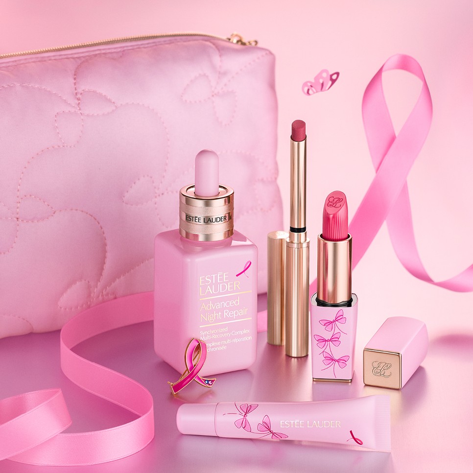 Októberbe rózsaszinbe borulnak az Estée Lauder közkedvelt termékei