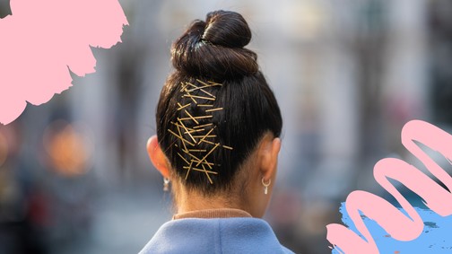 Egyre trendibb a félhosszú haj, mutatjuk, hogyan készíts belőle kontyot