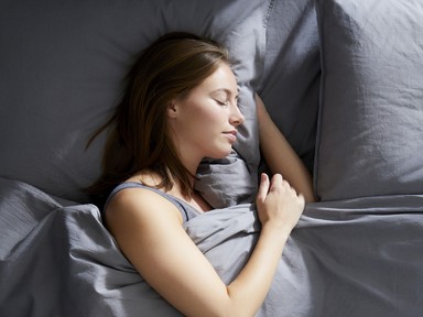 A jó alvás tényleg az alvópózon múlik? Íme a válasz