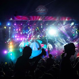 Robbie Williams tudja, hogyan kell szórakoztatni, csak hagyni kell.