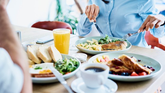 Kiderült, mi a leghatékonyabb reggeli, ha fogyni szeretnénk: mást ajánlanak a nőknek és mást a férfiaknak