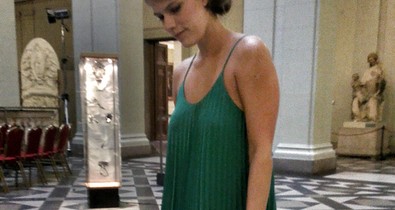 Ékszerbemutatón az ékszertervező