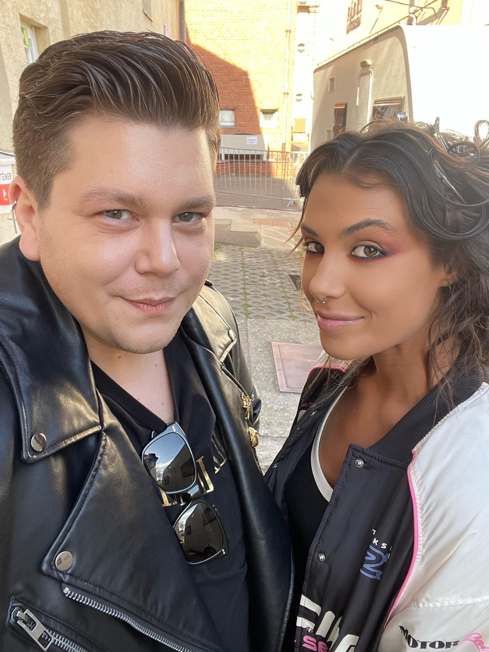 Tóth Andi és Kiss Márk a Sztárban sztár adása előtti délután készítette eut a szelfit a GLAMOUR-nak