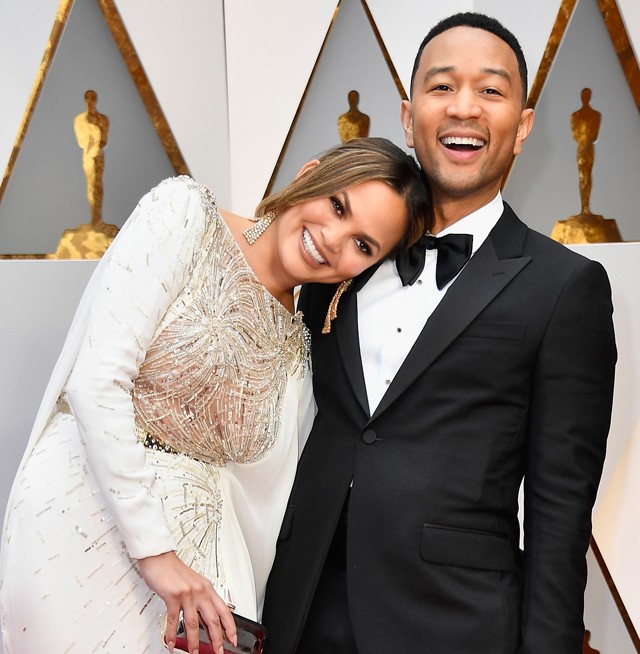 John Legend izmos teste a nap fénypontja: köszönjük, Chrissy Teigen