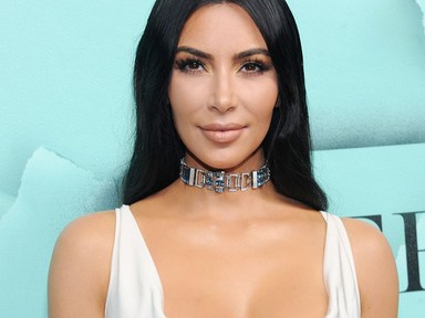 Kim Kardashian bevetette a nyári frizuráját és sokkal jobbban áll neki, mint a hosszú haj