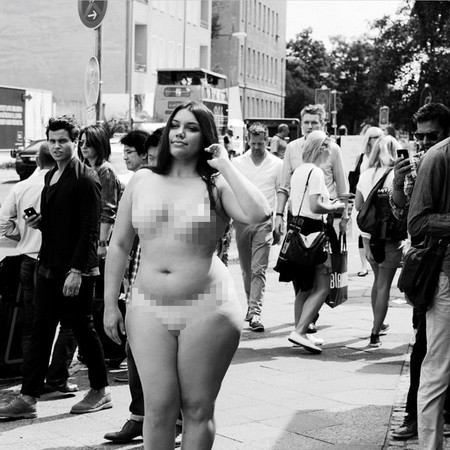 Navabi kampány meztelen plus size modellel