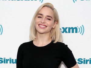 Emilia Clarke haja még a rövidnél is sokkal, sokkal rövidebb lett!