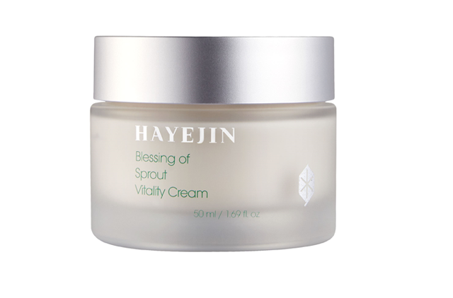 Hayejin Blessing Of Sprout vitalizáló és feszesítő arckrém 12800 Ft/50 ml (256 Ft/1 ml)