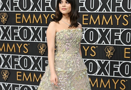 10 elképesztően gyönyörű ruha a sorozatok Oscar-gálájáról - felkészültél?