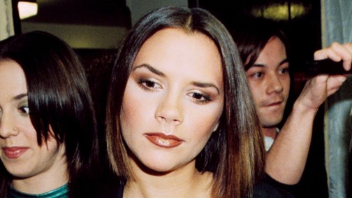 Harper Beckham lemásolta az anyukája legendás frizuráját, és annyira cuki így