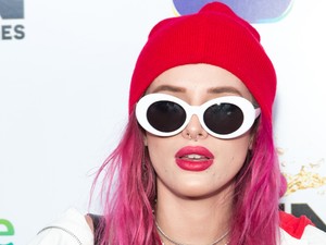 Bella Thorne visszafestette NORMÁLISRA a haját, és többet hozzá sem kéne nyúlnia