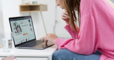 Így tesznek a webshopok vásárlásfüggővé