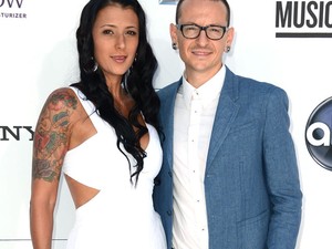 Chester Bennington felesége szívszorító levelet írt férje haláláról