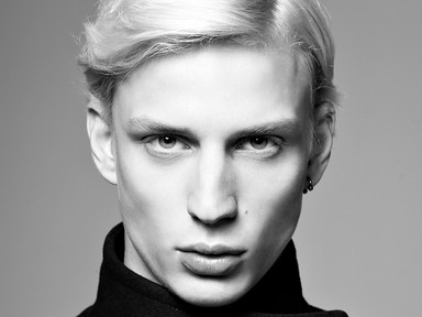 Ismerd meg a srácot, aki meghódítja a világ kifutóit