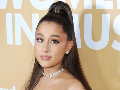 Na ne! Ariana Grande közösen tetováltatott a 93 éves nagyijával