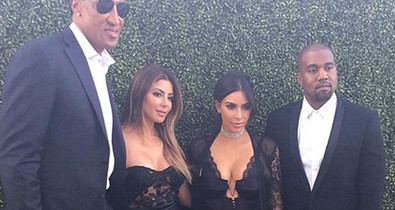 Még sose voltál ennyire közel Kim Kardashian melleihez!