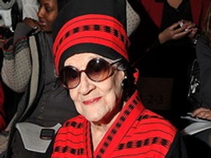 90 felett is az éjszakai élet sztárja volt, egy divatbemutatón hunyt el