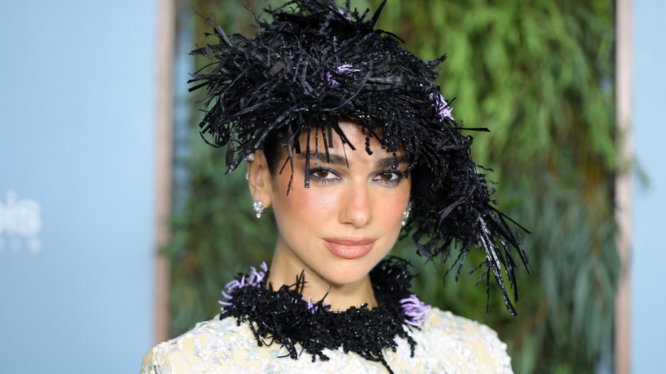 Dua Lipa ruhaválasztásától nincsenek elragadtatva a rajongók