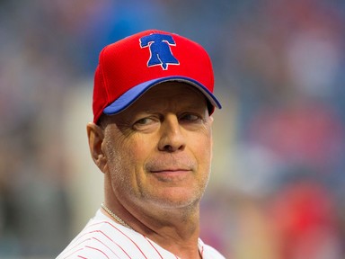 Friss fotók készültek Bruce Willis-ről, a képek láttán összeszorul a szíved