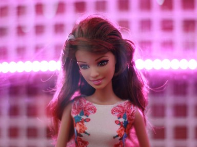 Semmiképp ne csinálj magadból Barbie-t a közösségi oldalakon, elmondjuk, miért