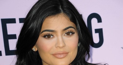 Balatoni stég, napraforgók - Kylie Jenner ezt látta Magyarországból