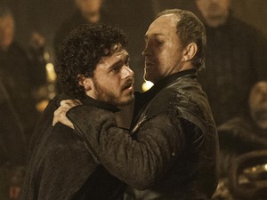 Ez a hollywoodi sztár megnézte a Vörös Nász epizódot a Trónok Harcából, és a reakciója tökéletes