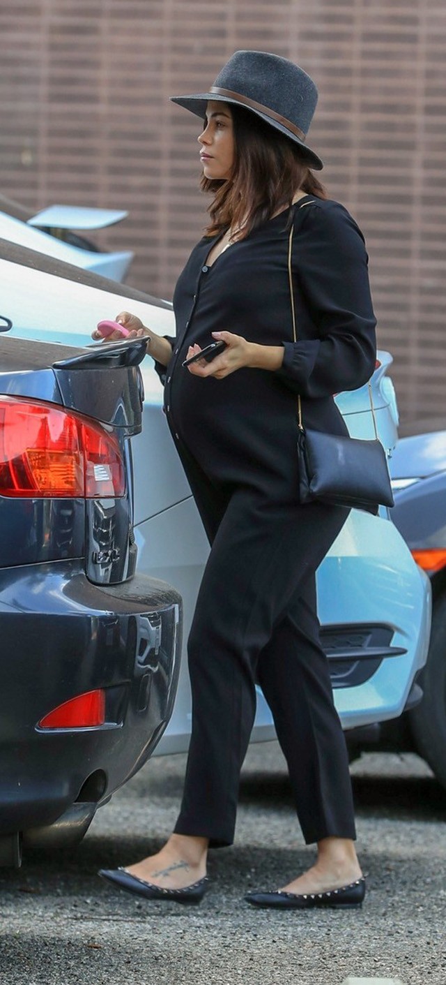 Stílustippek kismamáknak Jenna Dewan gardróbjából