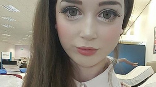 Ilyen az élő Barbie baba élete csupa rózsaszínben