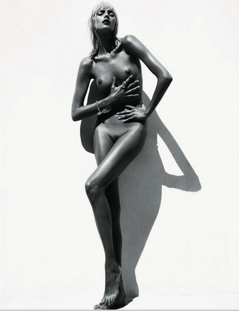 A Mert és Marcus párosnak Anja Rubik vetkőzött tavaly.