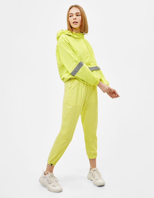 Összecsomagolható dzseki - 8,995 Ft Bershka