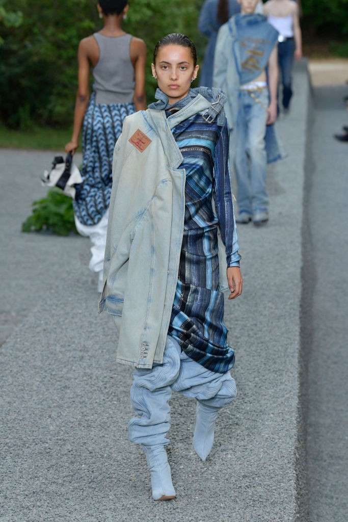 Különböző színekben és textúrákban készültek el az Y/Project csizmái