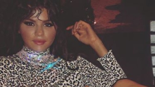 Selena Gomez olyan olcsó topban volt, hogy mindenki megőrült tőle