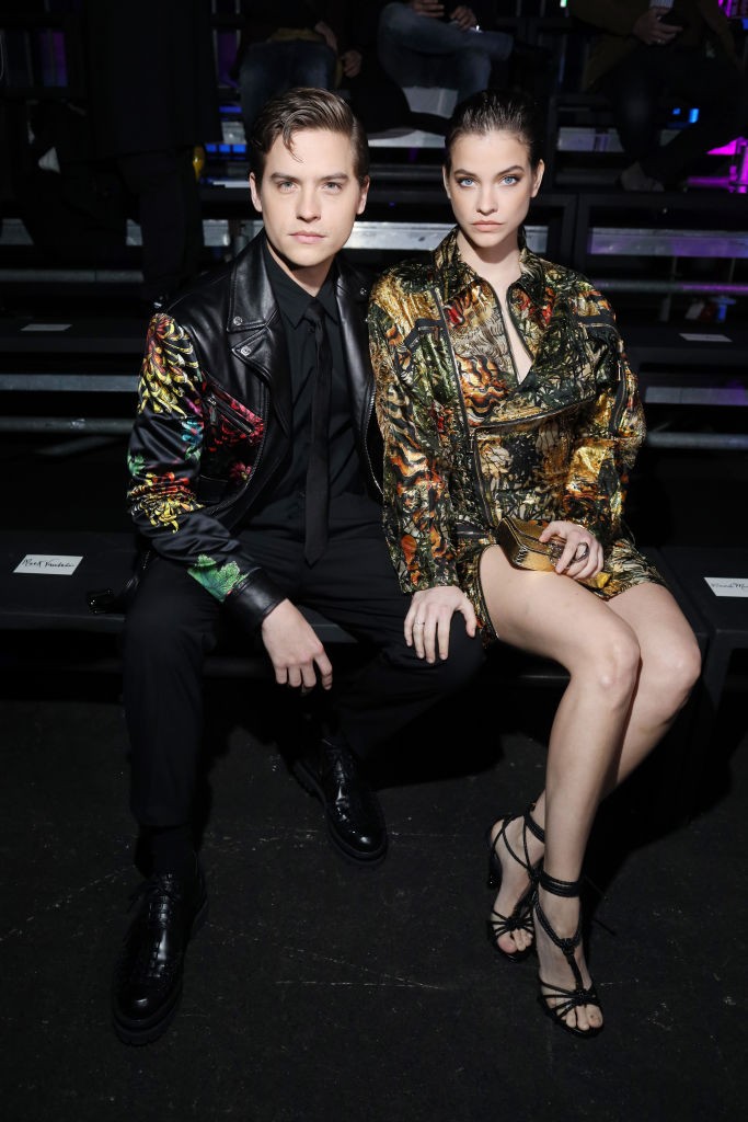 Palvin Barbara és Dylan Sprouse a 2020-as őszi-téli Milan Men's and Women's Fashion Week-en