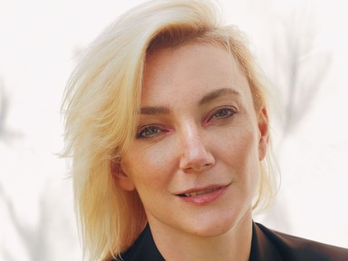 Elolvadunk: Borbély Alexandra ikerlányai édesen segítenek a nagyinak