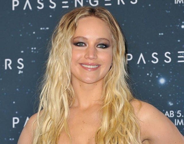 Utazók premierje Berlin: Jennifer Lawrence