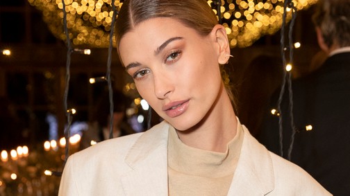 Hailey Bieber szebb és szőkébb mint valaha