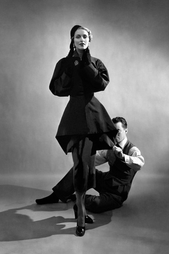 Charles James és modellje