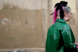  Masni a hajba, de az extrém fülbevaló se semmi!