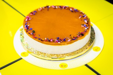 A Magyarország Cukormentes Tortája verseny történetében először gyermekzsűri is döntött: az 1-es típusú cukorbeteg gyerekek a 'Nyári ébredés' tortát választották különdíjasnak. A kezdeményezés része annak az edukációs programnak, amelyben bemutatkozott a világ első cukorbeteg Barbie babája is – az Egy Csepp Figyelem Alapítvány közreműködésével