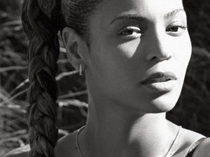 Lófarok, dekoltázs, bikini - Beyoncé őrülten szexi