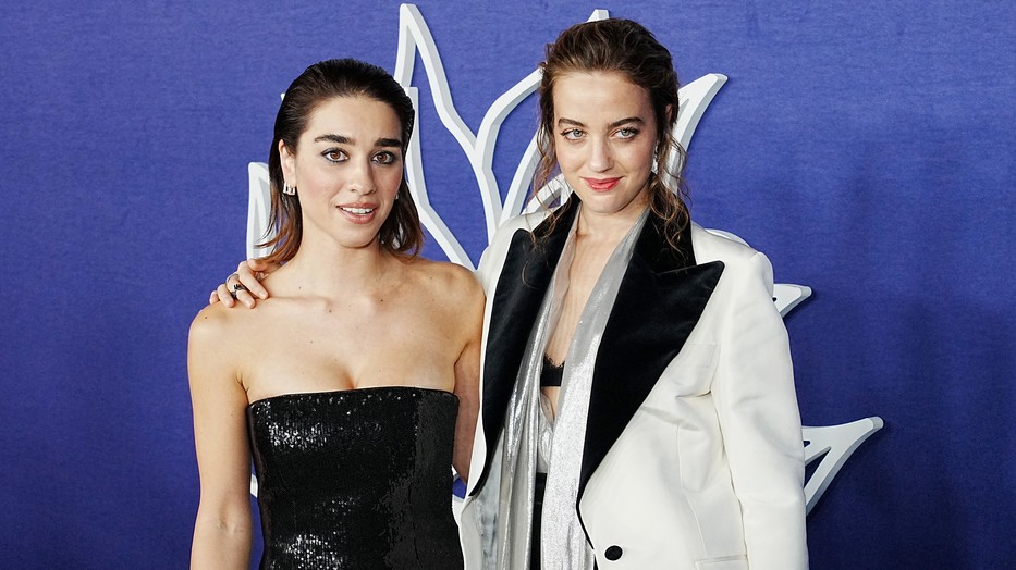 Simona Tabasco és Beatrice Grannò fantasztikusan festenek a Skims Valentin-napi kampányában