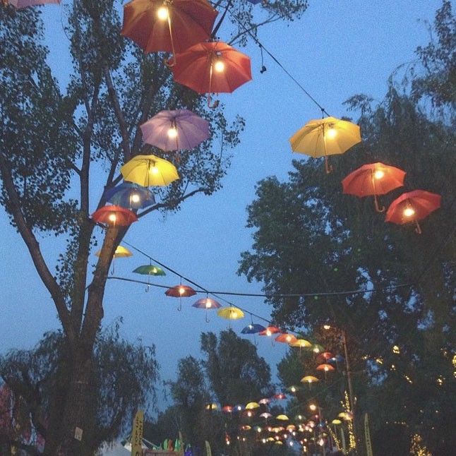 Az esti koncert előtt egy kis bámészkodás még belefér.