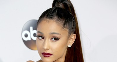 Ariana Grande őszre festette a haját, és eszméletlen jól néz ki vele