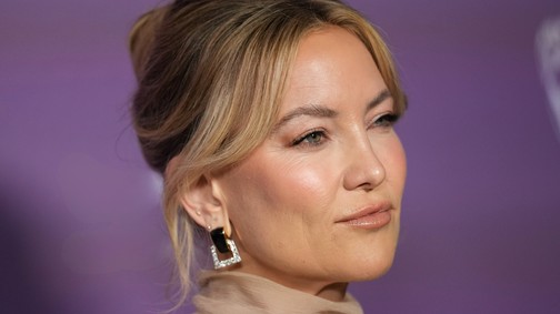 Kate Hudson pucérfelsője maga a megtestesült elegancia