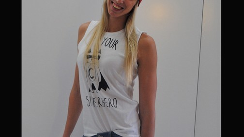 Edzésre megy Evelyn